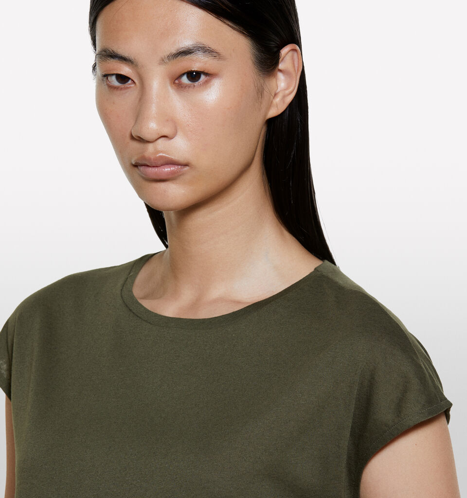 T-shirt with asymmetric flounce - women's short sleeve t-shirts - Military Green | Sisley image number 5